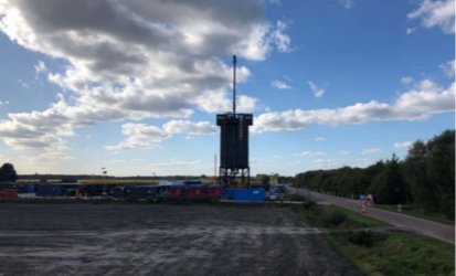 Toren bij werkterrein.